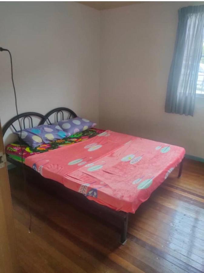 Kampong Kundassan Mak Homestay Upstairs With 5 Bedrooms מראה חיצוני תמונה